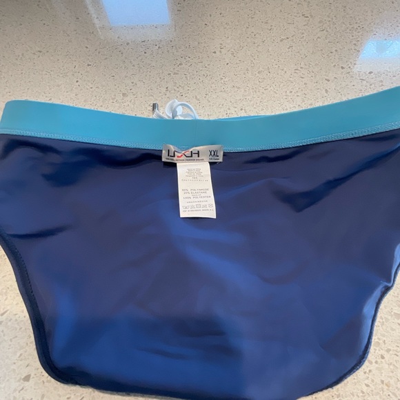 UXH swimsuit - Picture 6 of 6